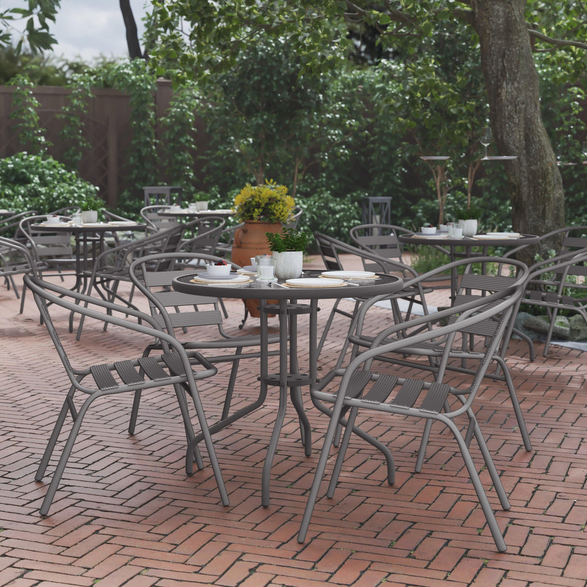Silver |#| Modern 31.5inch Round Glass Framed Glass Table with 4 Silver Slat Back Chairs